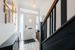 Photo 25- click for photo gallery